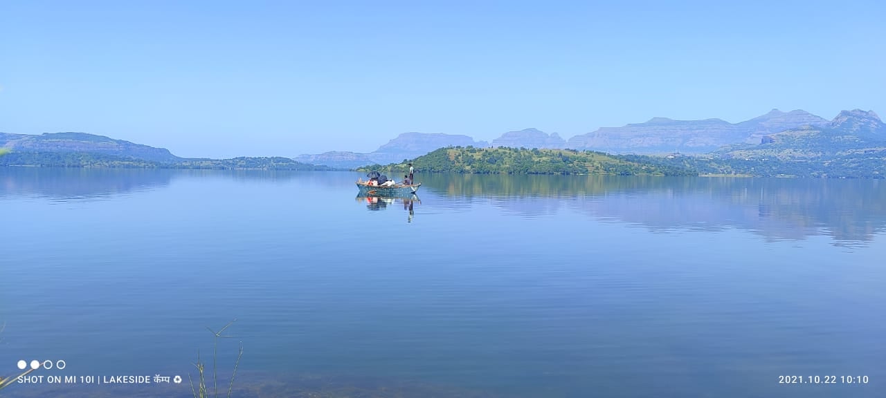 Premium Lake View Camp